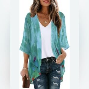 NWOT Beautiful watercolor kimono jacket cover up 🪷🌊 size Large
